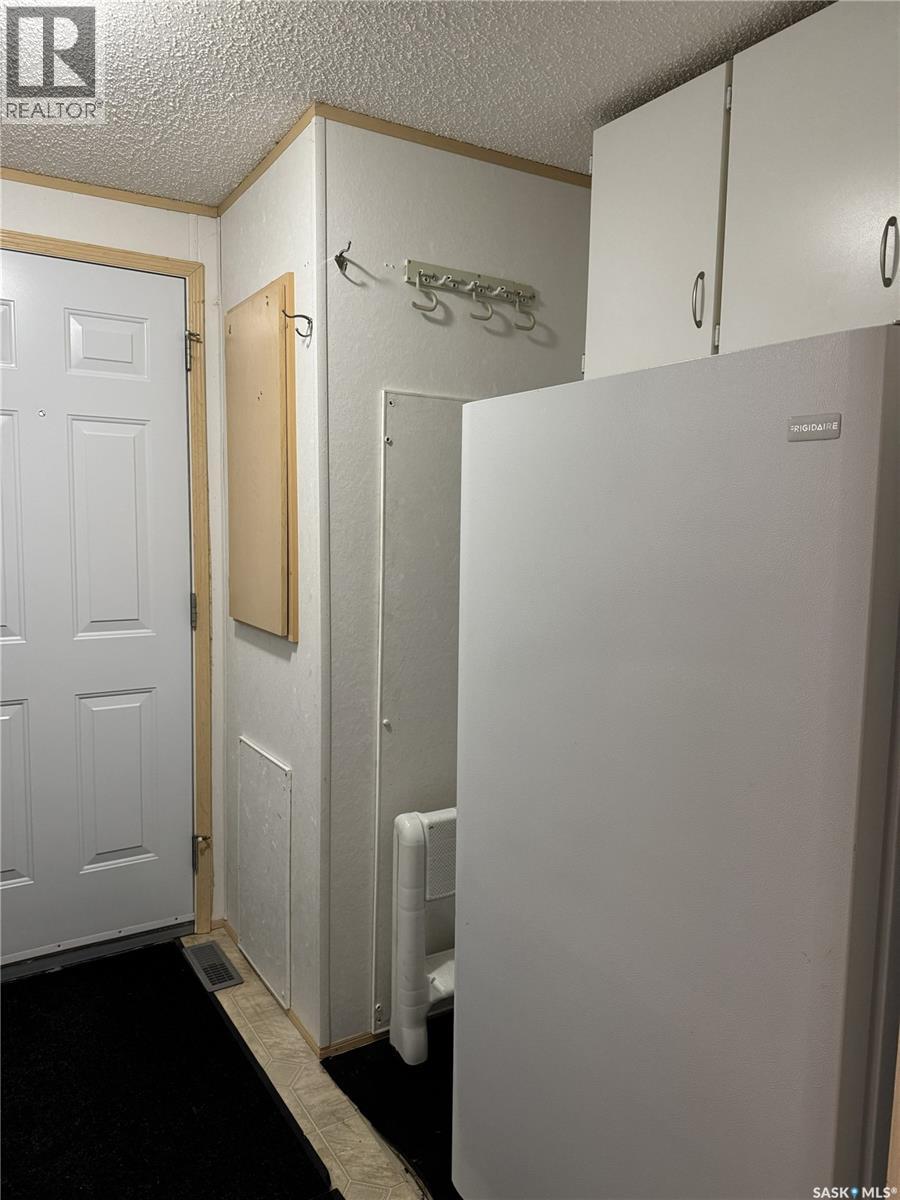 803 Railway Avenue, Strasbourg, Saskatchewan  S0G 4V0 - Photo 17 - SK035057