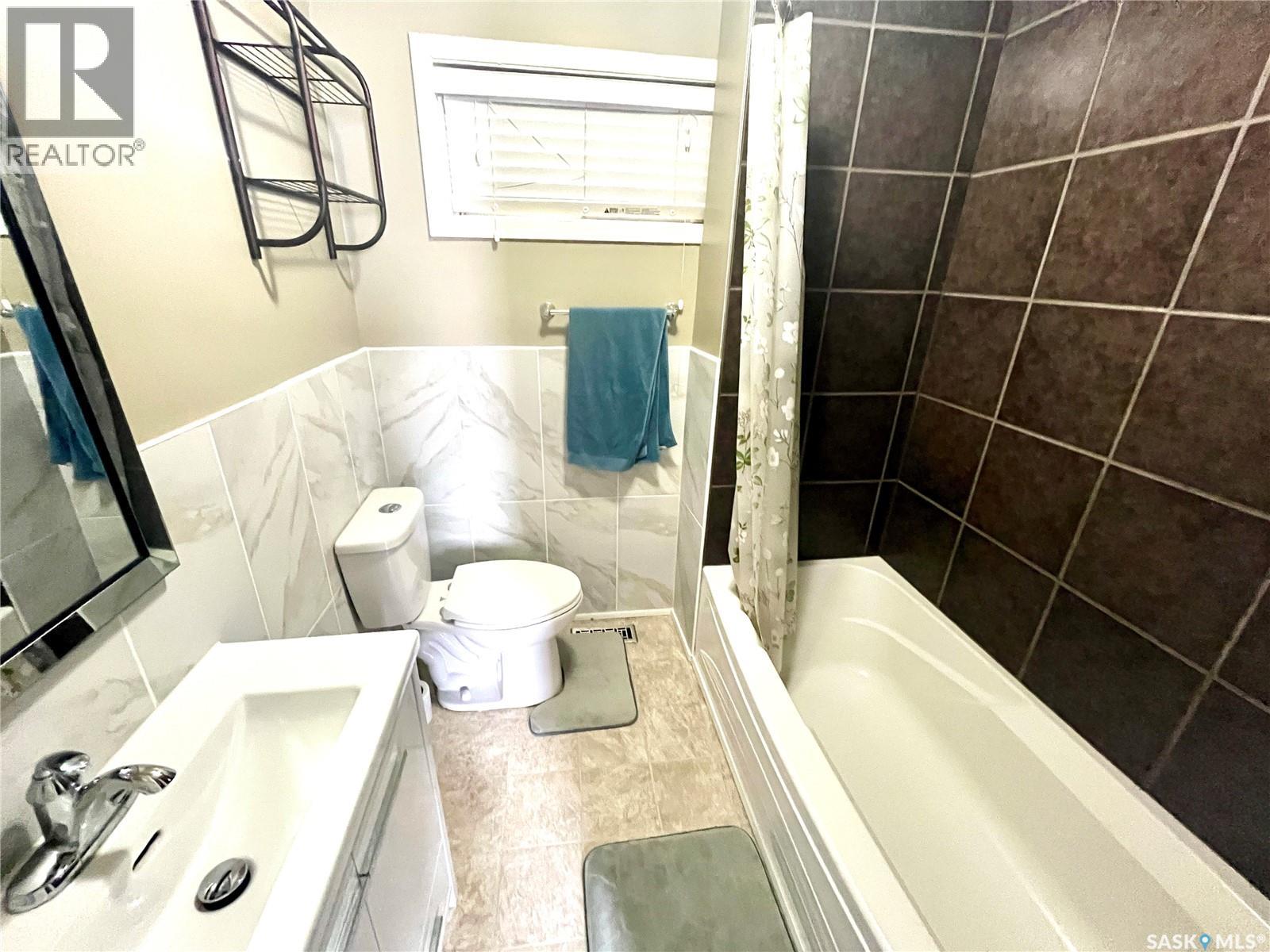 719 I Avenue S, Saskatoon, Saskatchewan  S7M 1Z1 - Photo 12 - SK034959