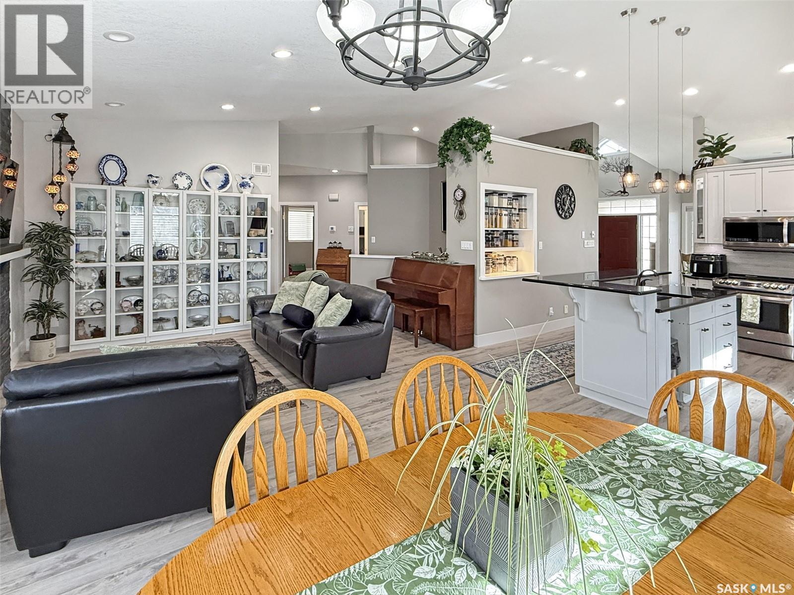 623 Highland Drive, Swift Current, Saskatchewan  S9H 4Z5 - Photo 7 - SK034922