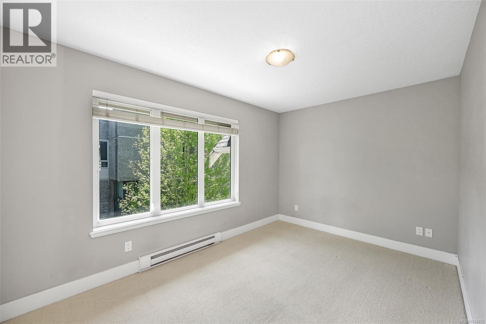 3 2918 Shelbourne St, Victoria, British Columbia  V8R 4M6 - Photo 20 - 1034752