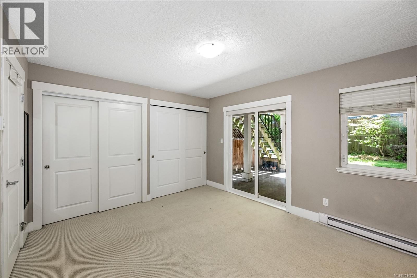 3 2918 Shelbourne St, Victoria, British Columbia  V8R 4M6 - Photo 39 - 1034752