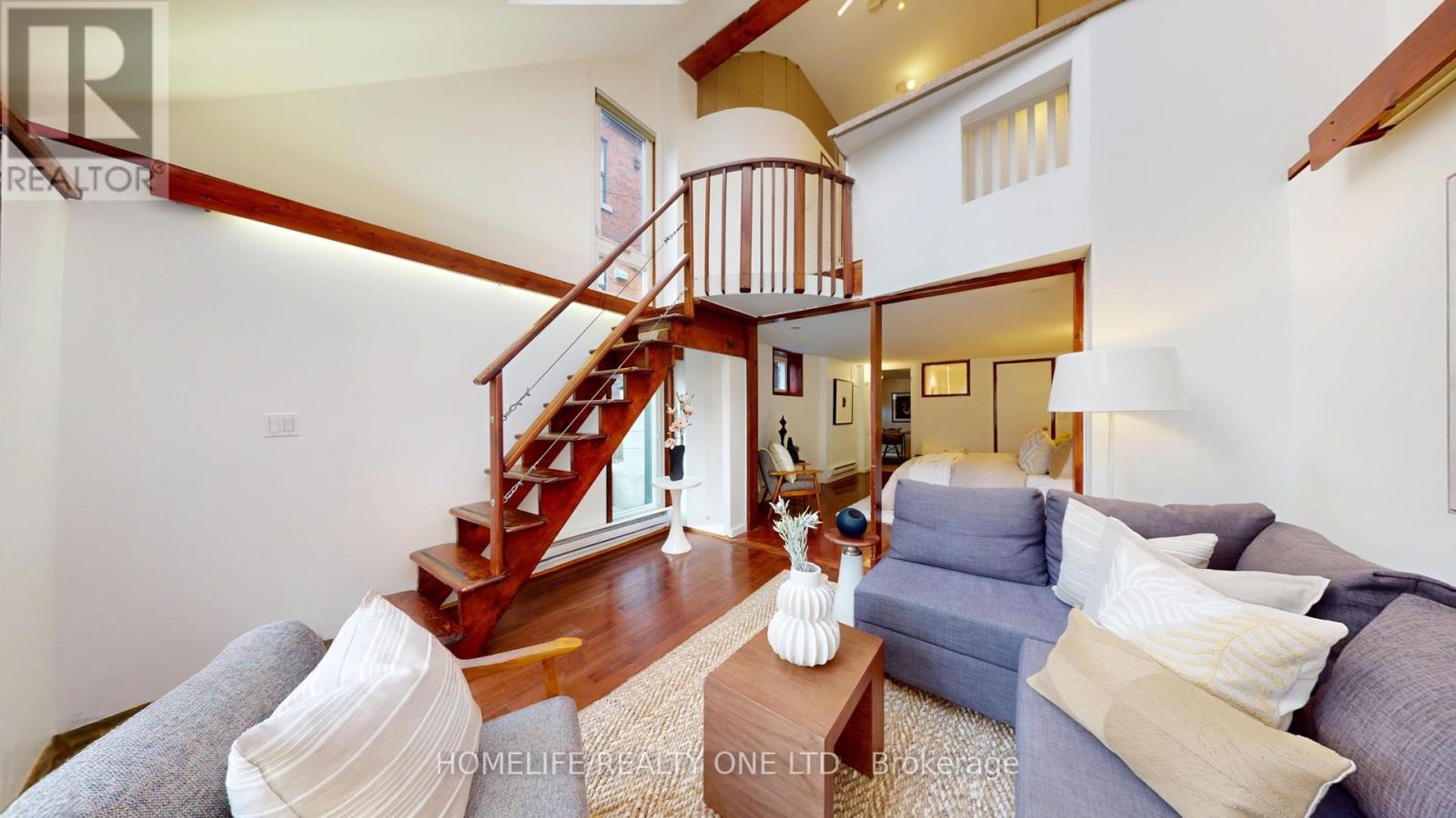 25 Riverdale Avenue, Toronto, Ontario  M4K 1C2 - Photo 17 - E13090792