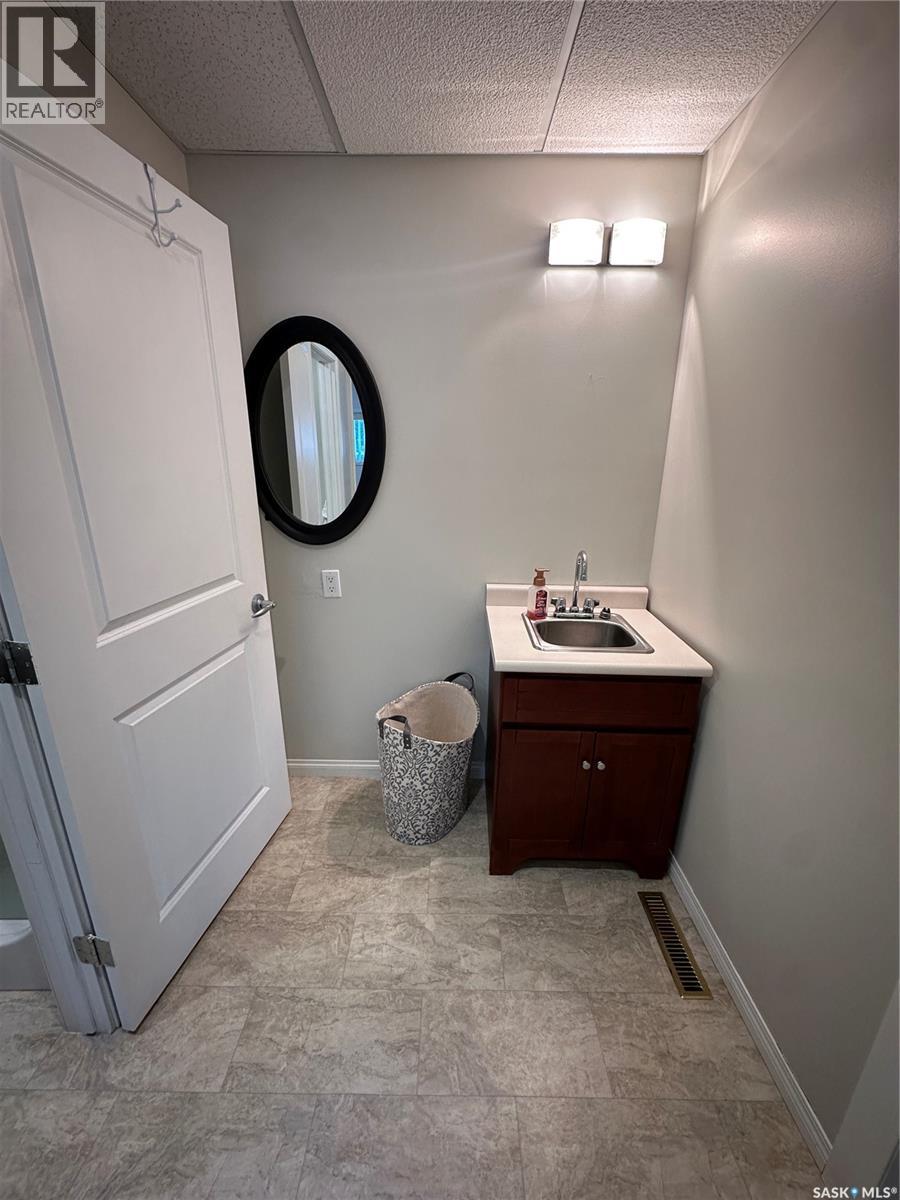 114 Garvin Crescent, Canora, Saskatchewan  S0A 0L0 - Photo 33 - SK028449