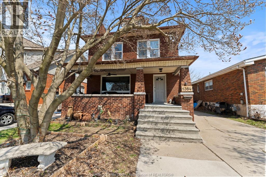 1384 PILLETTE, Windsor, Ontario