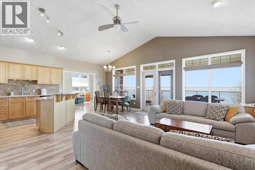 72 Beach Avenue, Itaska Beach, Alberta  T0C 2C0 - Photo 5 - A2308212