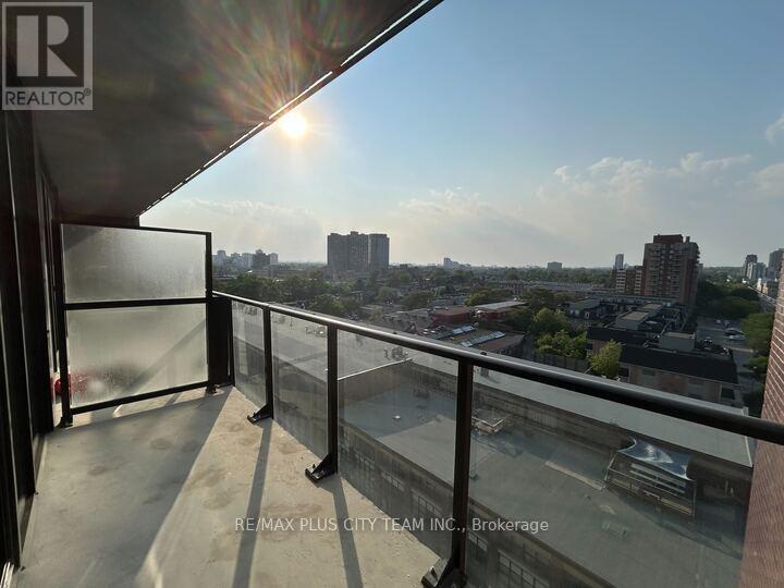 916 - 181 Sterling Road, Toronto, Ontario  M6R 0B2 - Photo 13 - C13093200