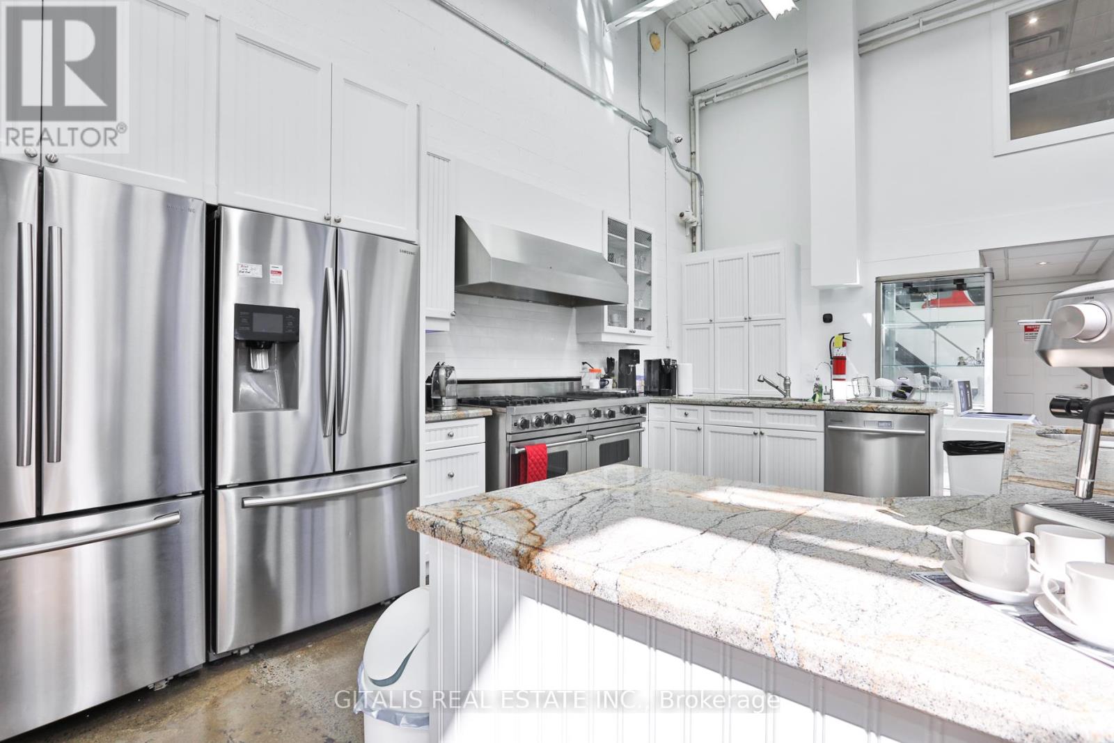 D - 75 Jonesville Crescent, Toronto, Ontario  M4A 1H2 - Photo 6 - C13093230