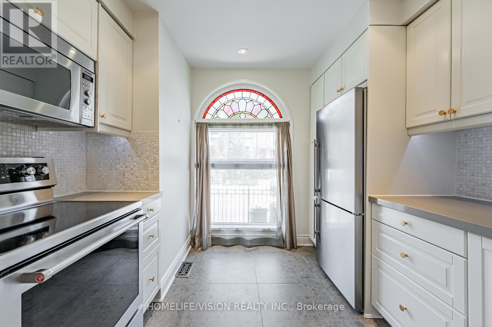 31 Belmont Street, Toronto, Ontario  M5R 1P9 - Photo 5 - C13093258