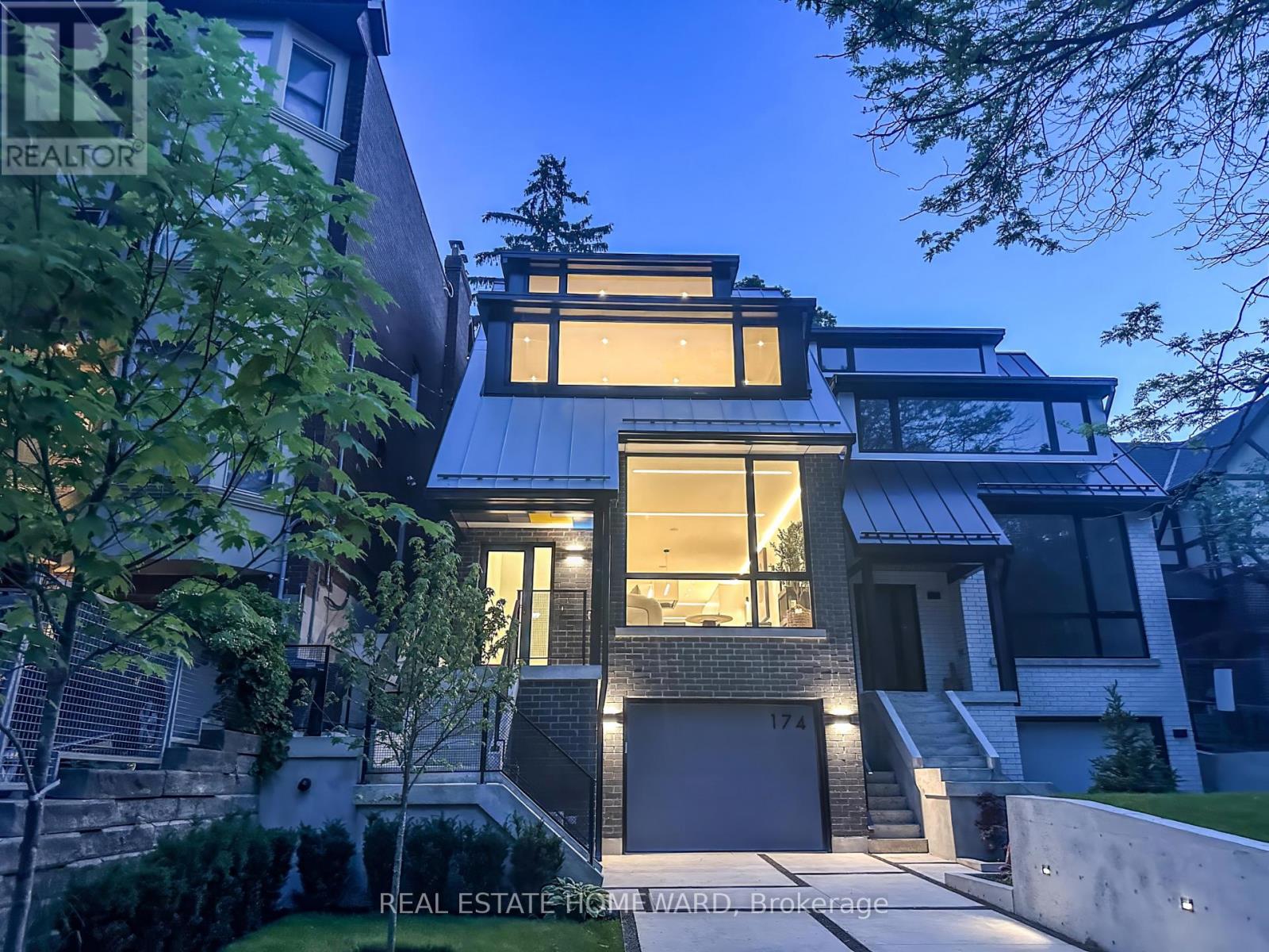 174 KENILWORTH AVENUE, Toronto, Ontario