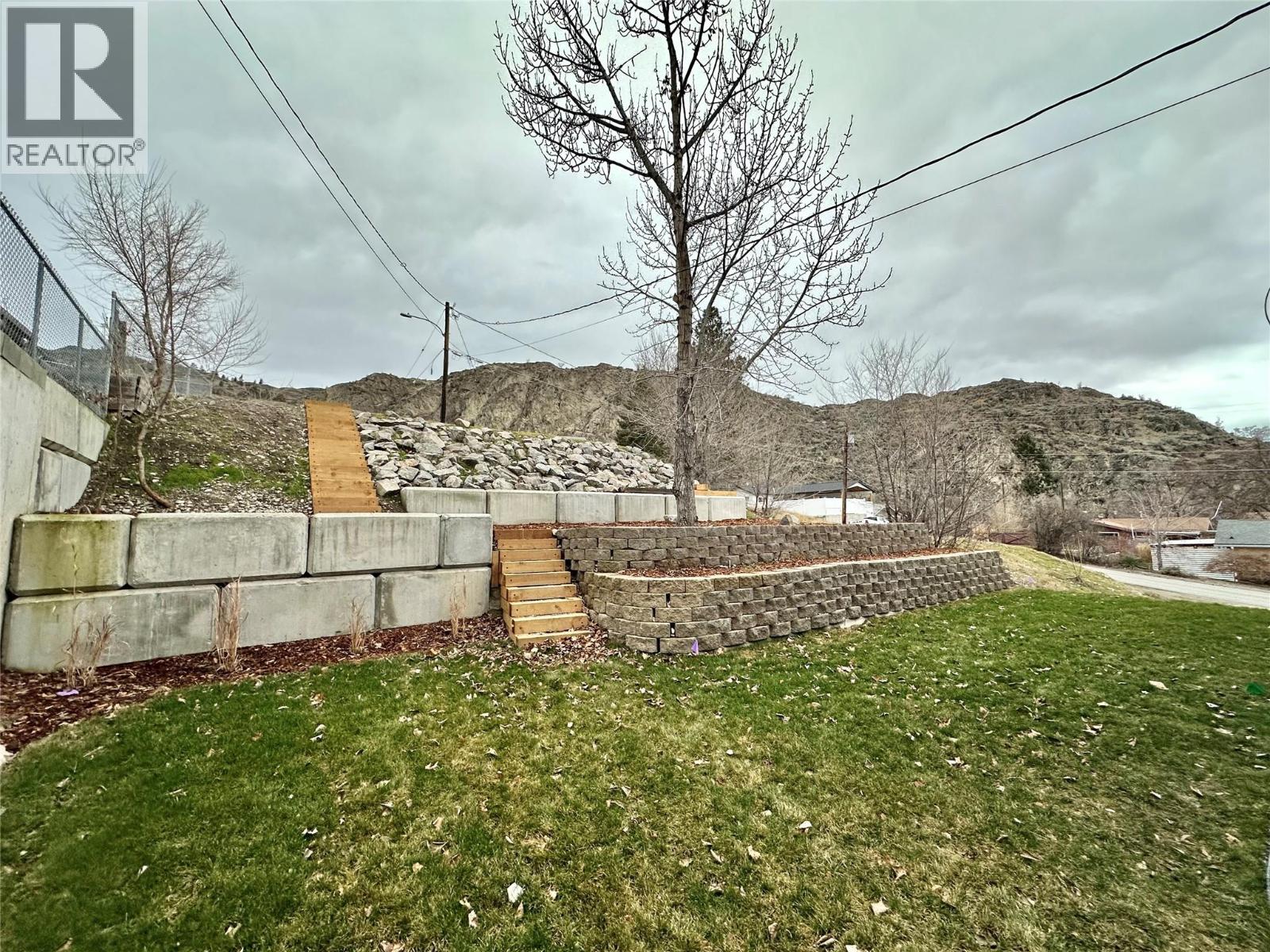 6470 Hollow Street, Oliver, British Columbia  V0H 1T0 - Photo 5 - 10374175