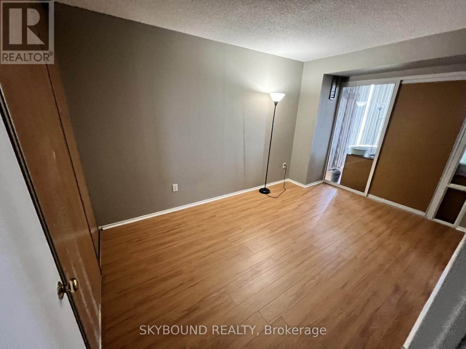1607 - 350 Alton Towers Circle, Toronto, Ontario  M1V 5E3 - Photo 5 - E13093136
