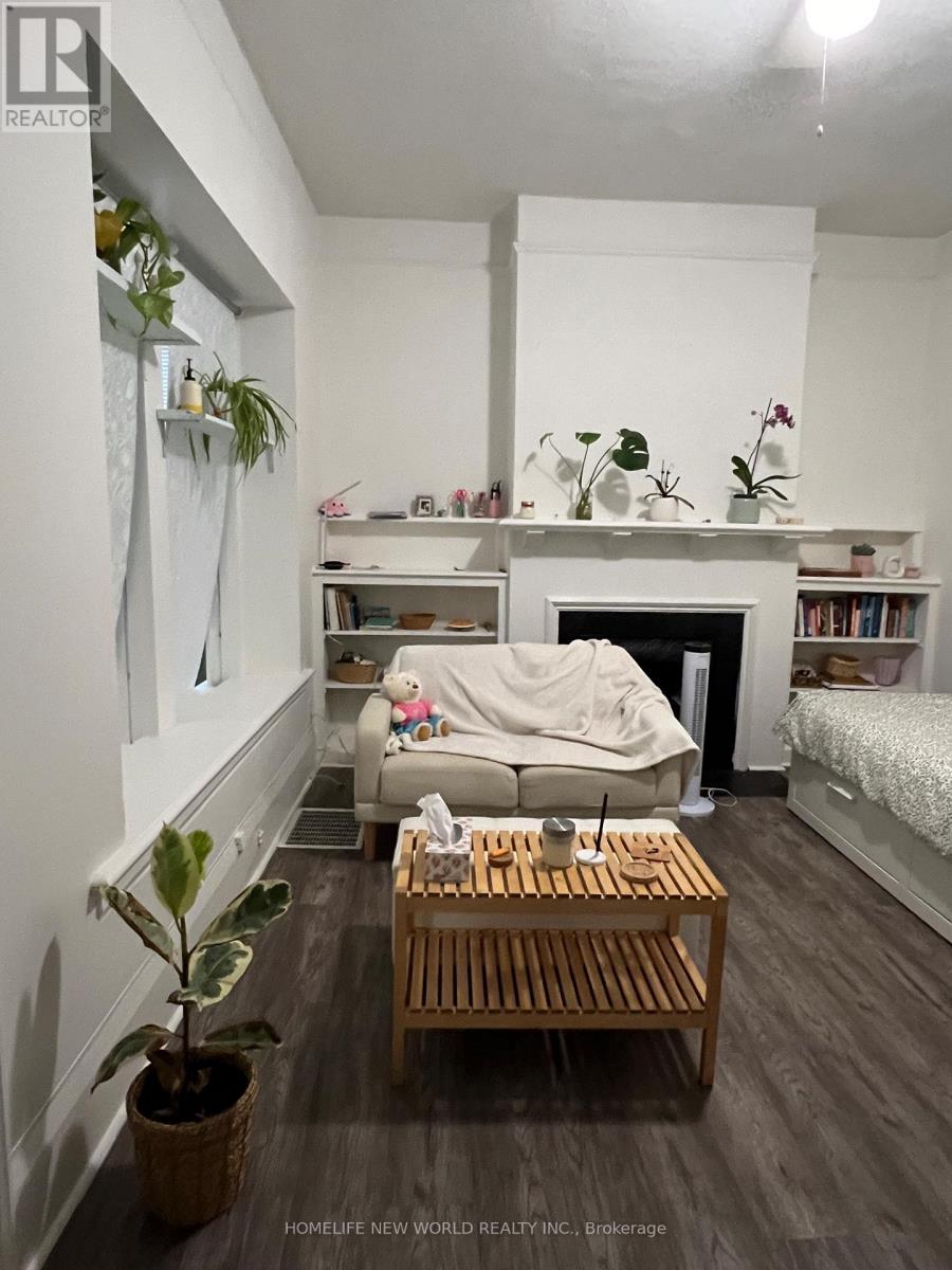 1 - 96 Wheeler Avenue, Toronto, Ontario  M4L 3V2 - Photo 2 - E13093186