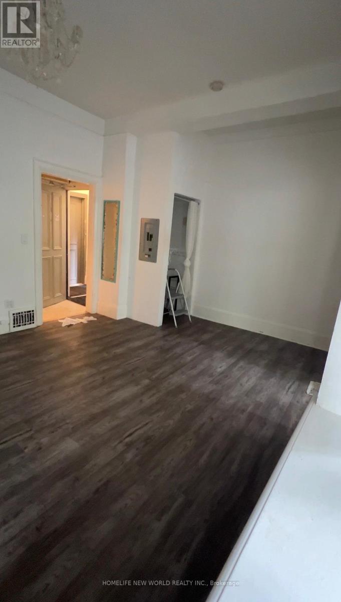 1 - 96 Wheeler Avenue, Toronto, Ontario  M4L 3V2 - Photo 6 - E13093186