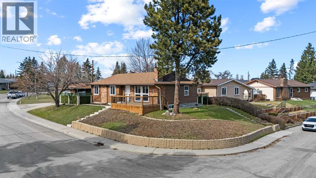 304 Huntbourne Hill Ne, Calgary, Alberta  T2K 3Y4 - Photo 2 - A2305371