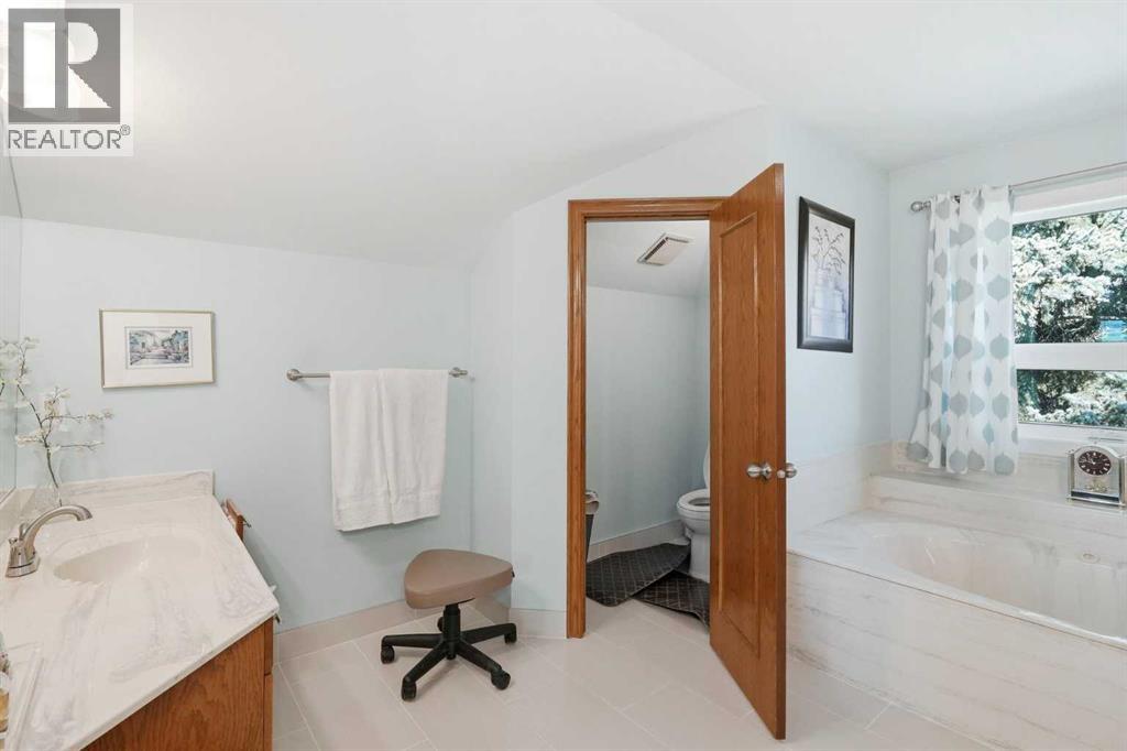 11516 Douglas Woods Rise Se, Calgary, Alberta  T2Z 1Z9 - Photo 20 - A2308474