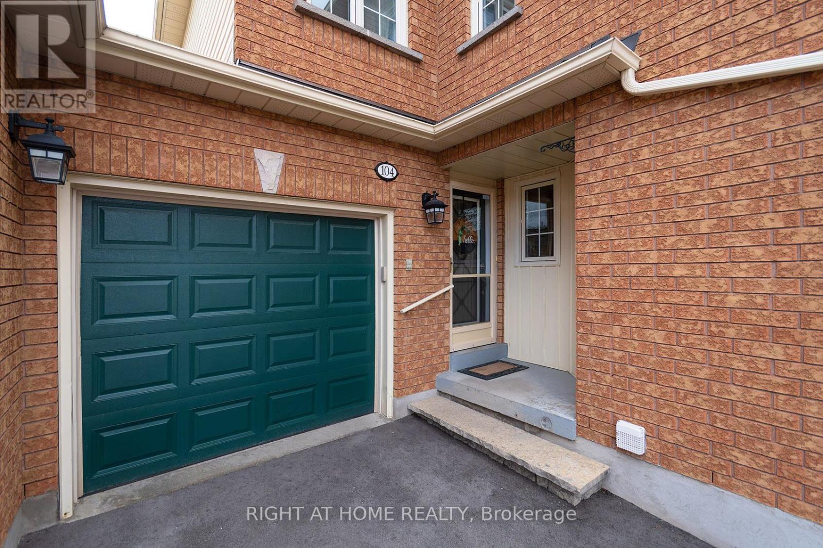 104 Pinedale Gate, Vaughan, Ontario  L4L 8X3 - Photo 3 - N13093180