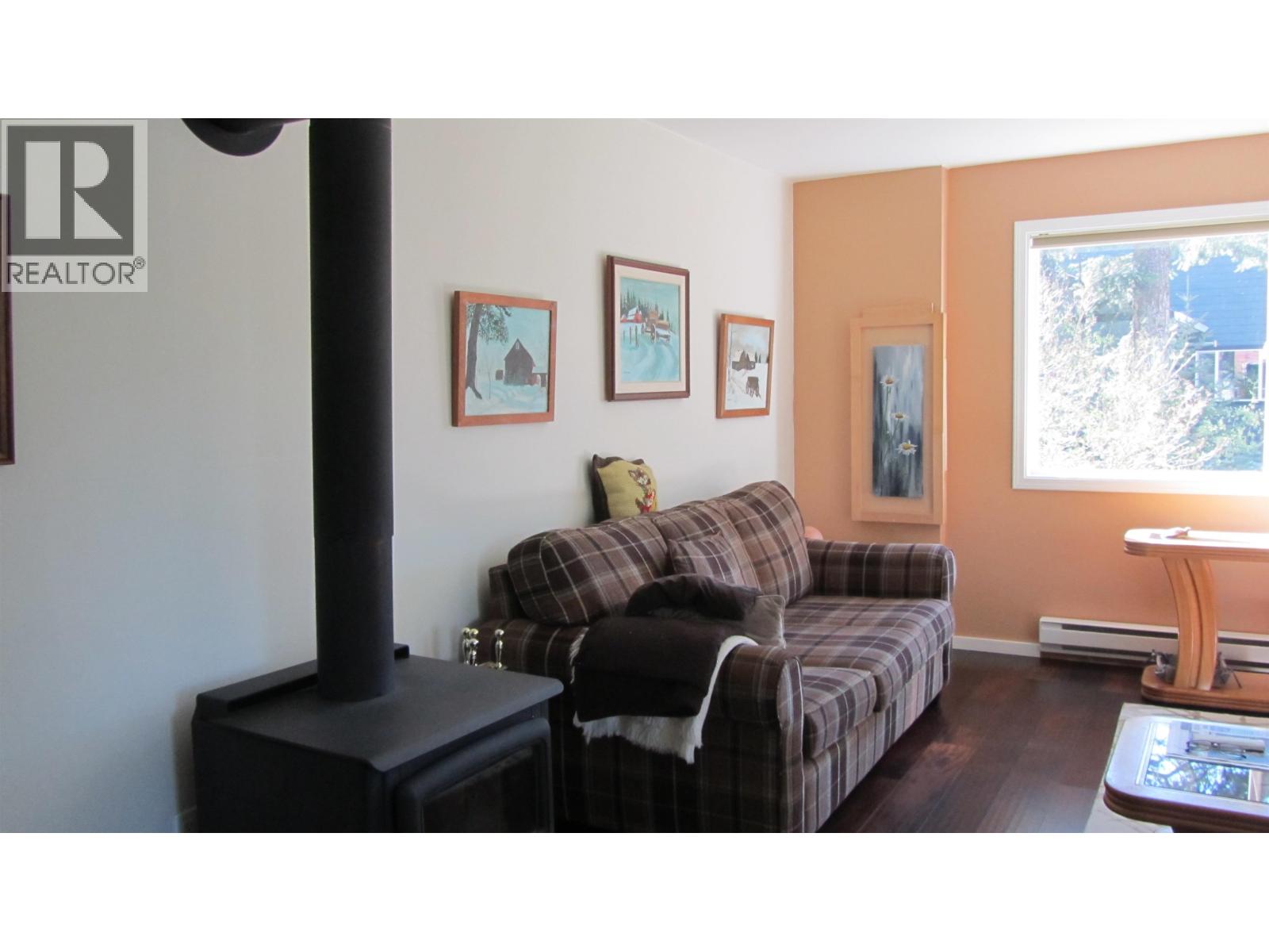 5369 Kallum Drive, 108 Mile Ranch, British Columbia  V0K 2Z0 - Photo 10 - R3120560