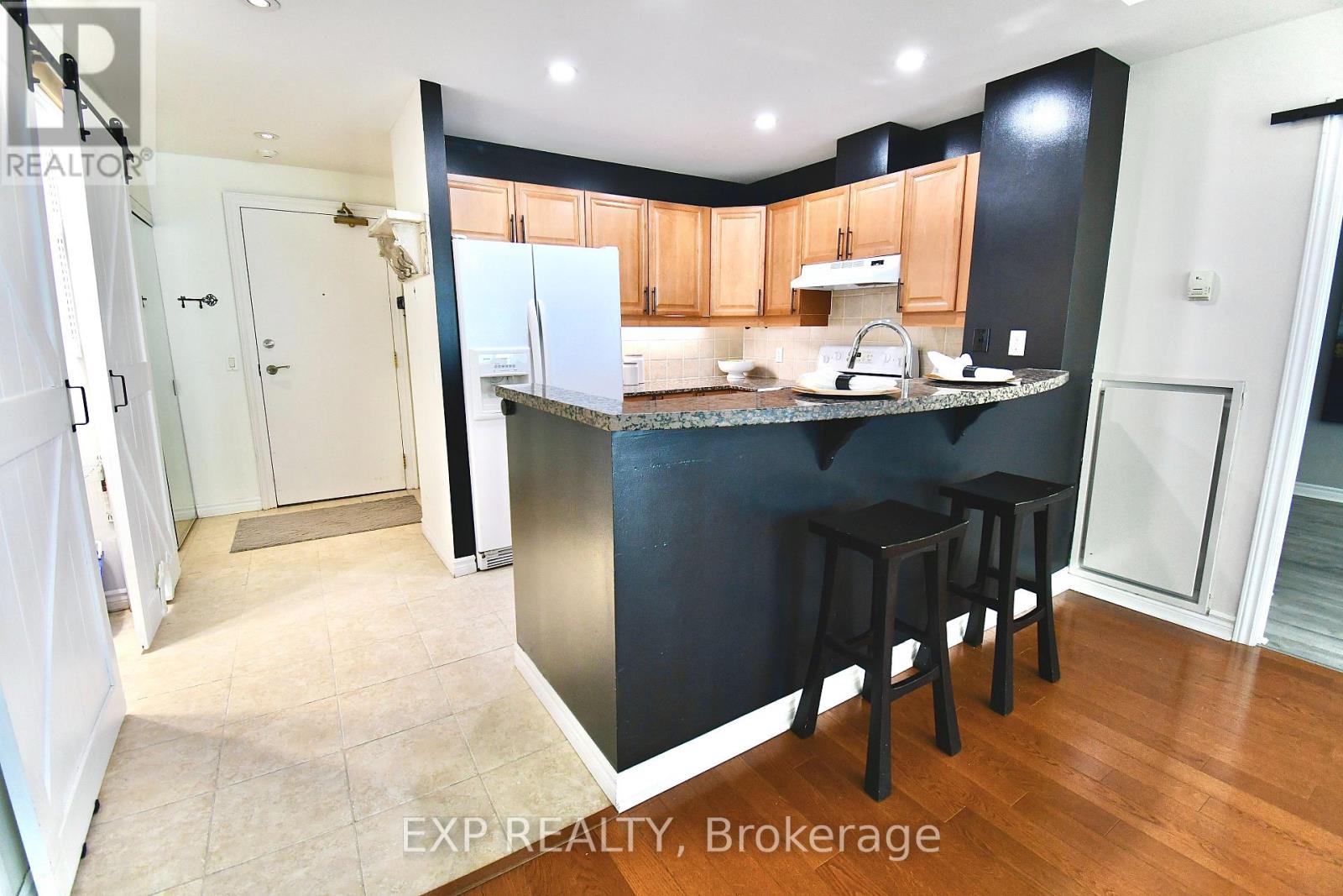 604 - 6 Toronto Street, Barrie, Ontario  L4N 9R2 - Photo 16 - S13093190