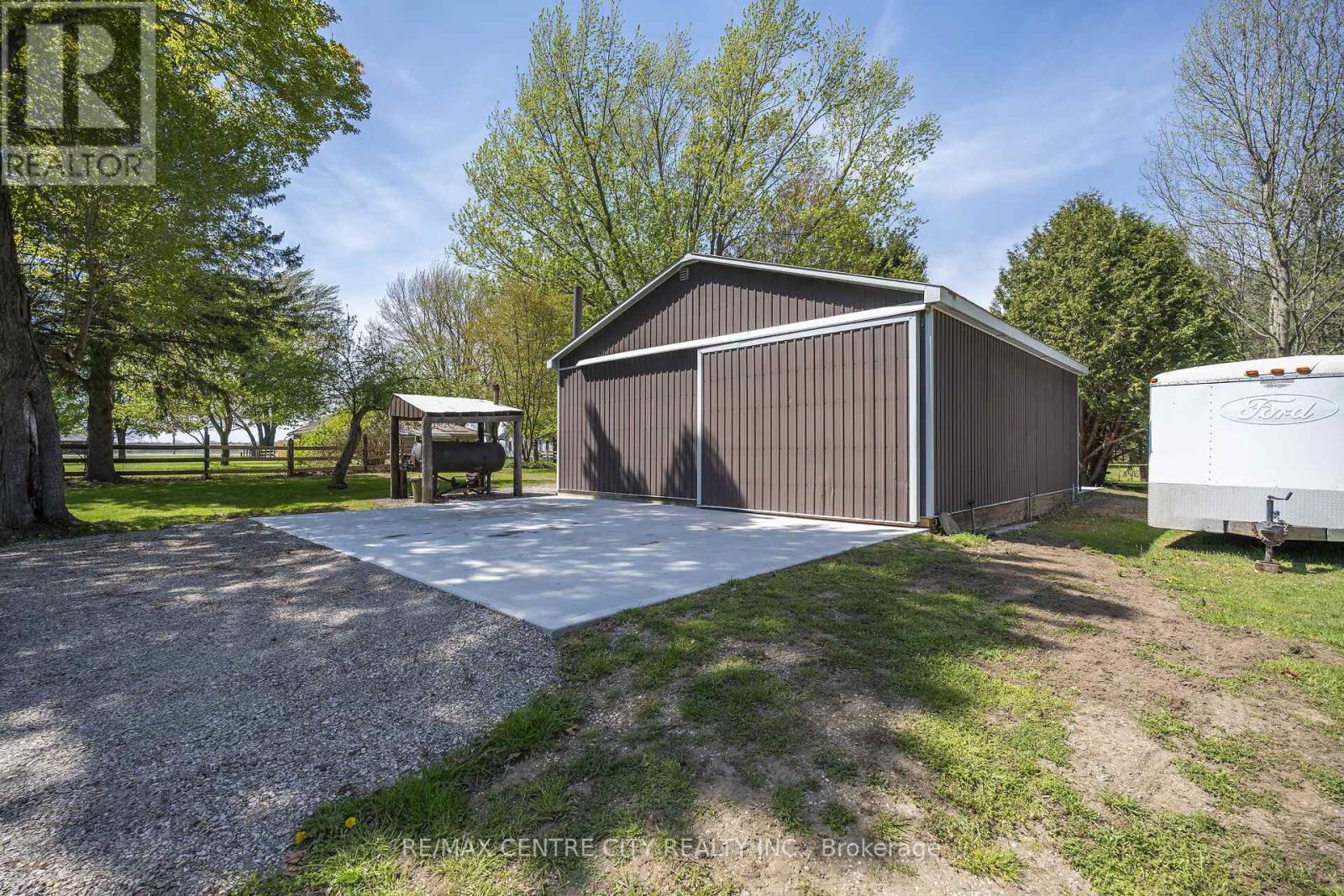 29883 West Bothwell Road, Chatham-Kent, Ontario  N0P 1C0 - Photo 33 - X13090452