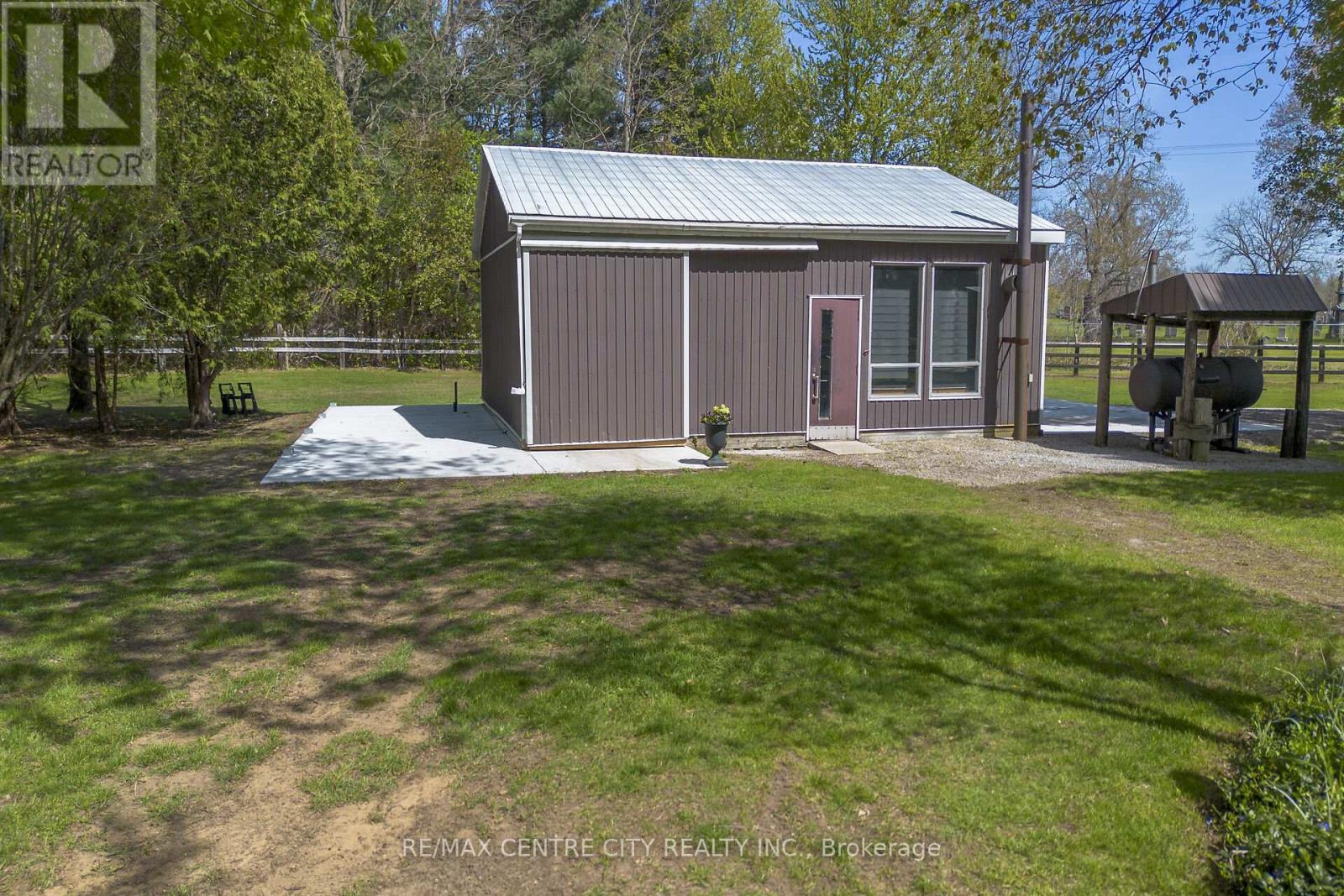 29883 West Bothwell Road, Chatham-Kent, Ontario  N0P 1C0 - Photo 40 - X13090452