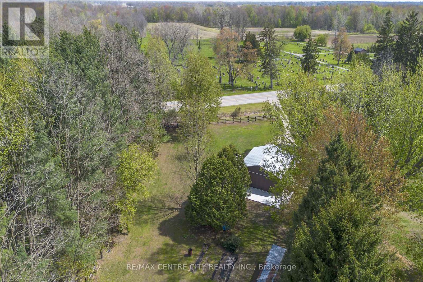 29883 West Bothwell Road, Chatham-Kent, Ontario  N0P 1C0 - Photo 43 - X13090452