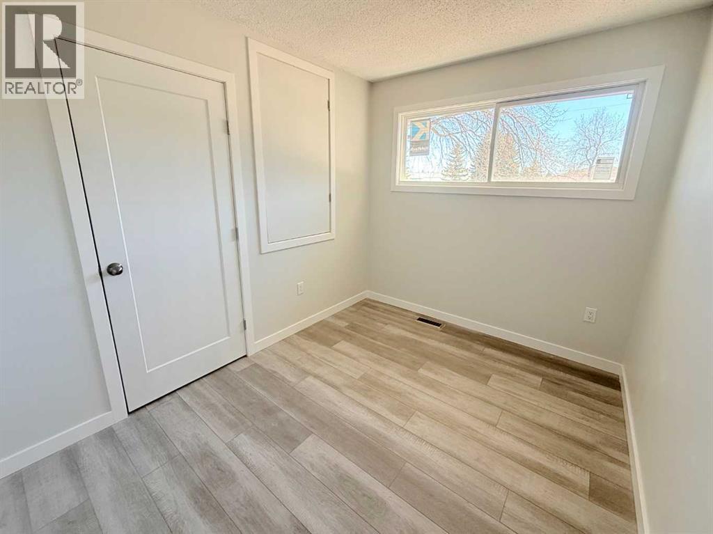 318 5 Avenue, Wainwright, Alberta  T9W 1A7 - Photo 10 - A2308769