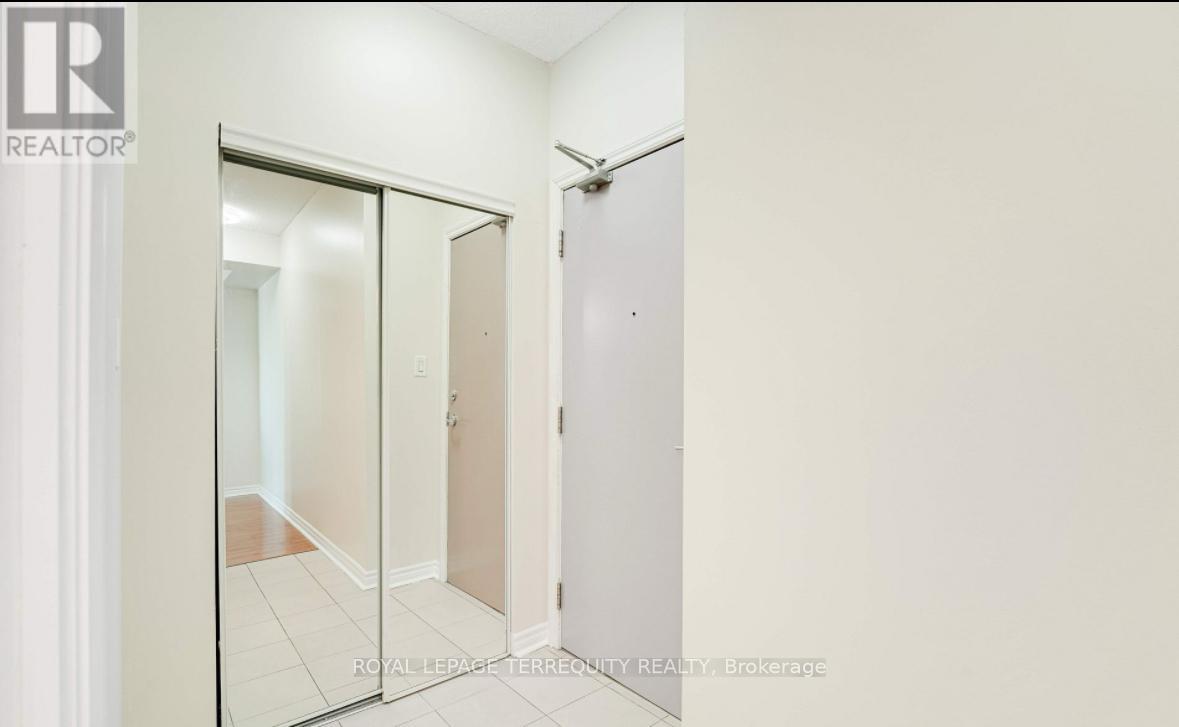 2509 - 3525 Kariya Drive, Mississauga, Ontario  L5B 0C2 - Photo 2 - W13093124
