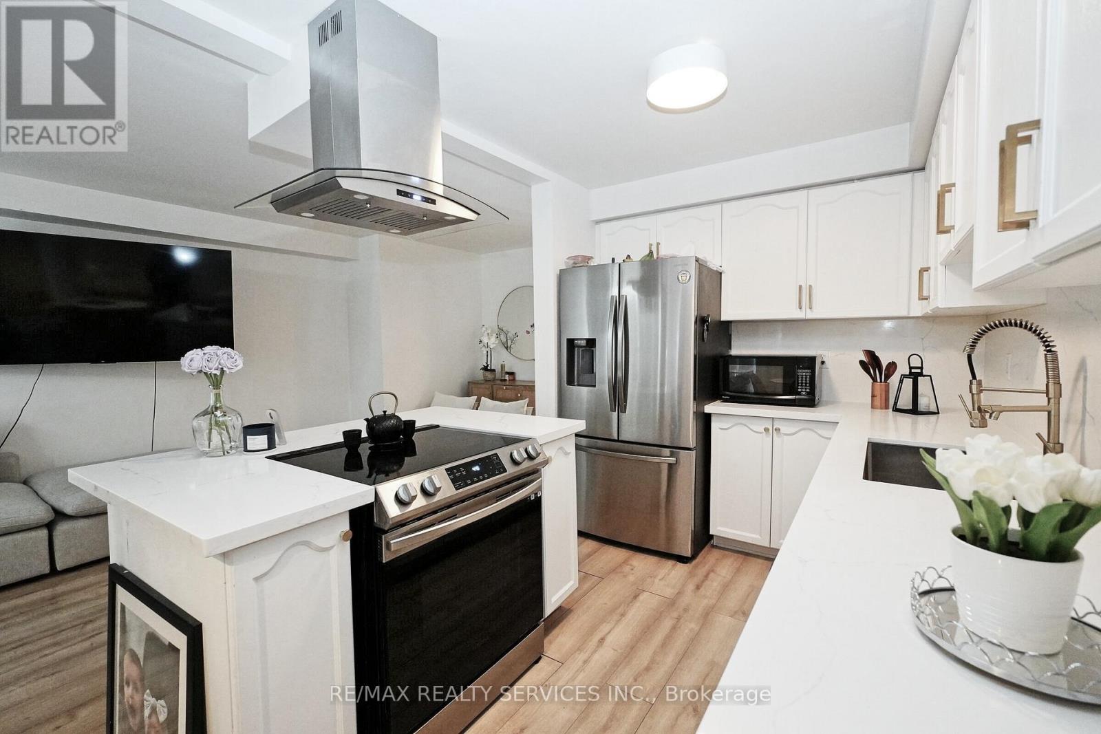 77 Monaco Court, Brampton, Ontario  L7A 1X5 - Photo 16 - W13093140