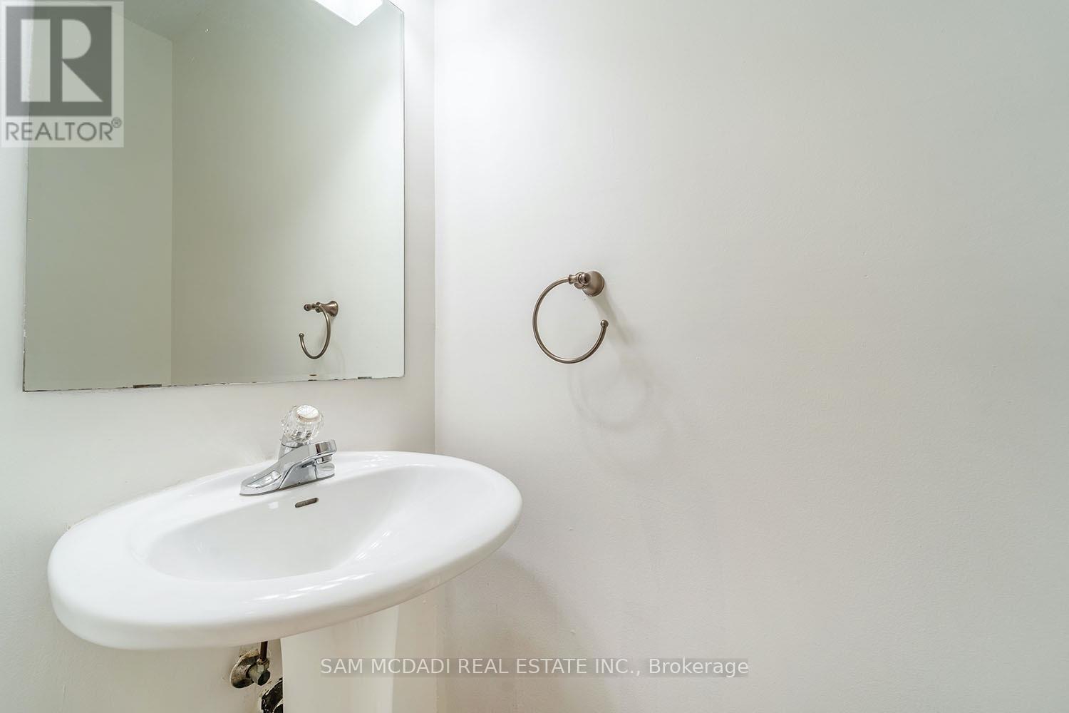 2447 Baintree Crescent, Oakville, Ontario  L6M 4W9 - Photo 11 - W13093156