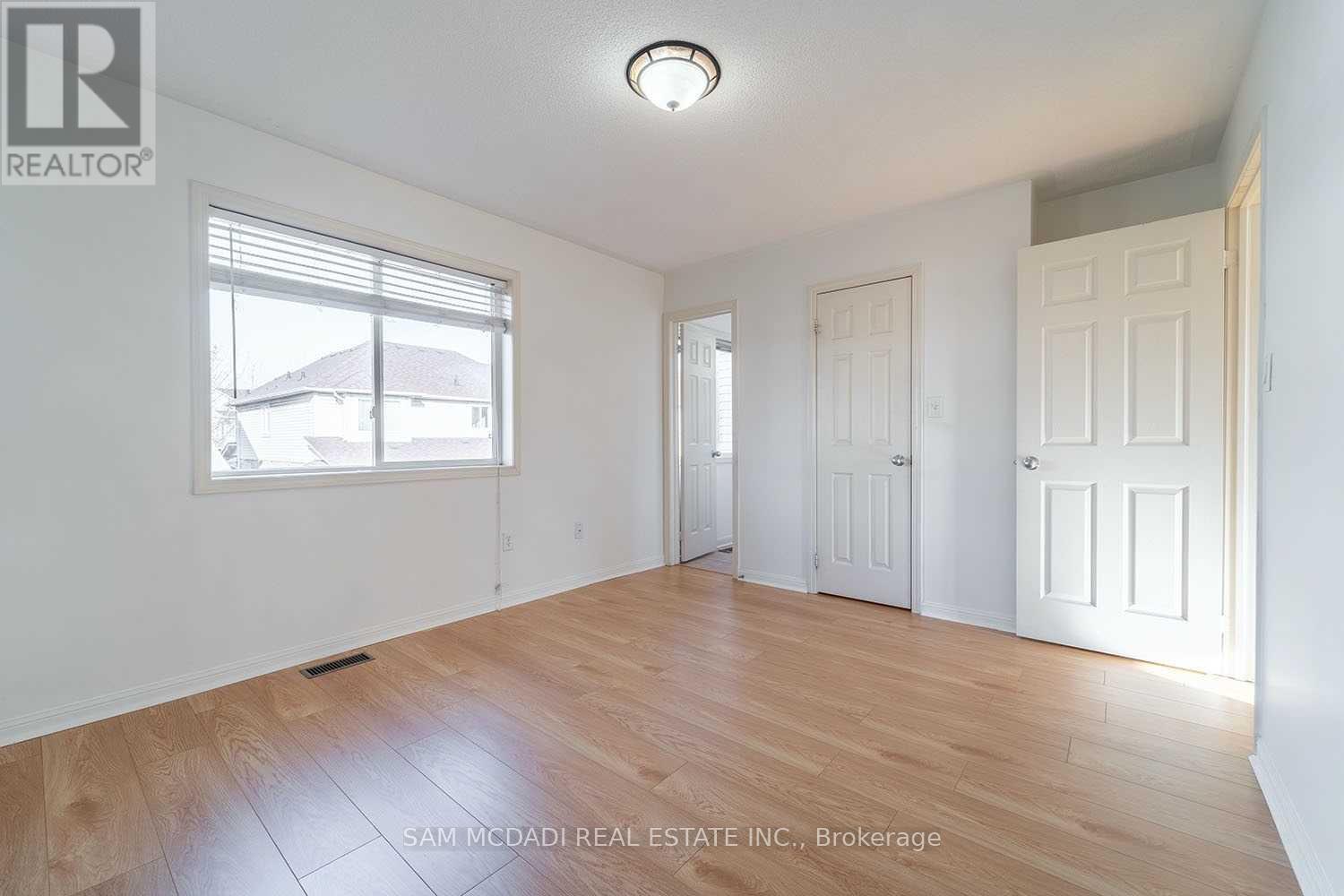 2447 Baintree Crescent, Oakville, Ontario  L6M 4W9 - Photo 15 - W13093156