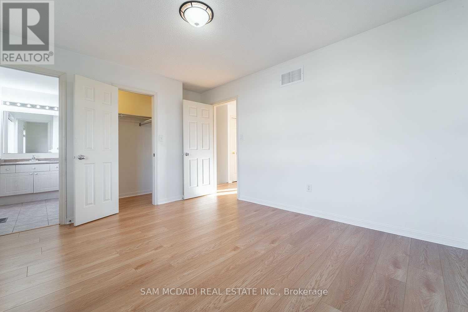 2447 Baintree Crescent, Oakville, Ontario  L6M 4W9 - Photo 20 - W13093156