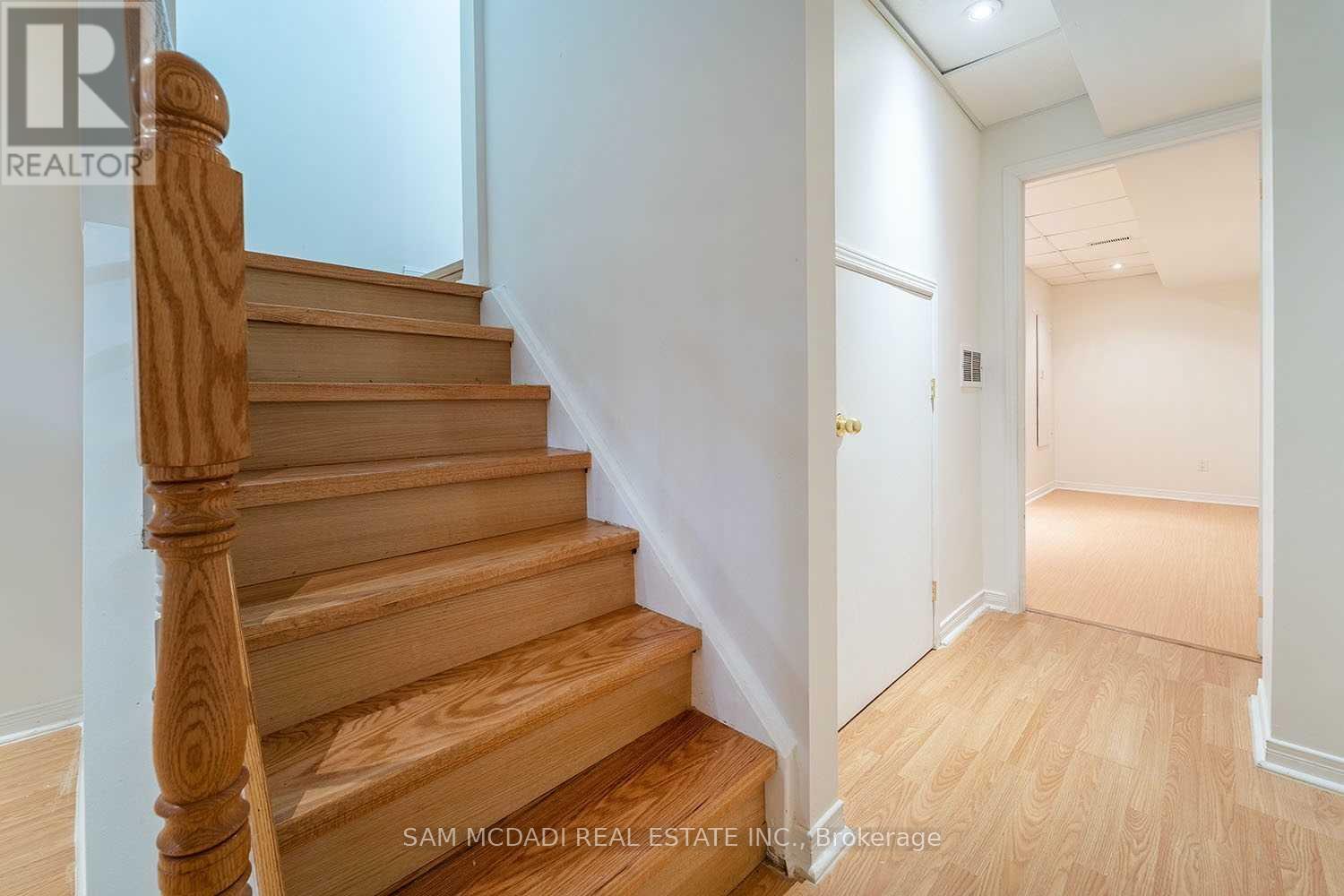 2447 Baintree Crescent, Oakville, Ontario  L6M 4W9 - Photo 24 - W13093156