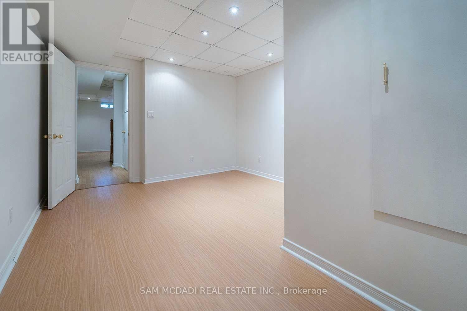 2447 Baintree Crescent, Oakville, Ontario  L6M 4W9 - Photo 28 - W13093156