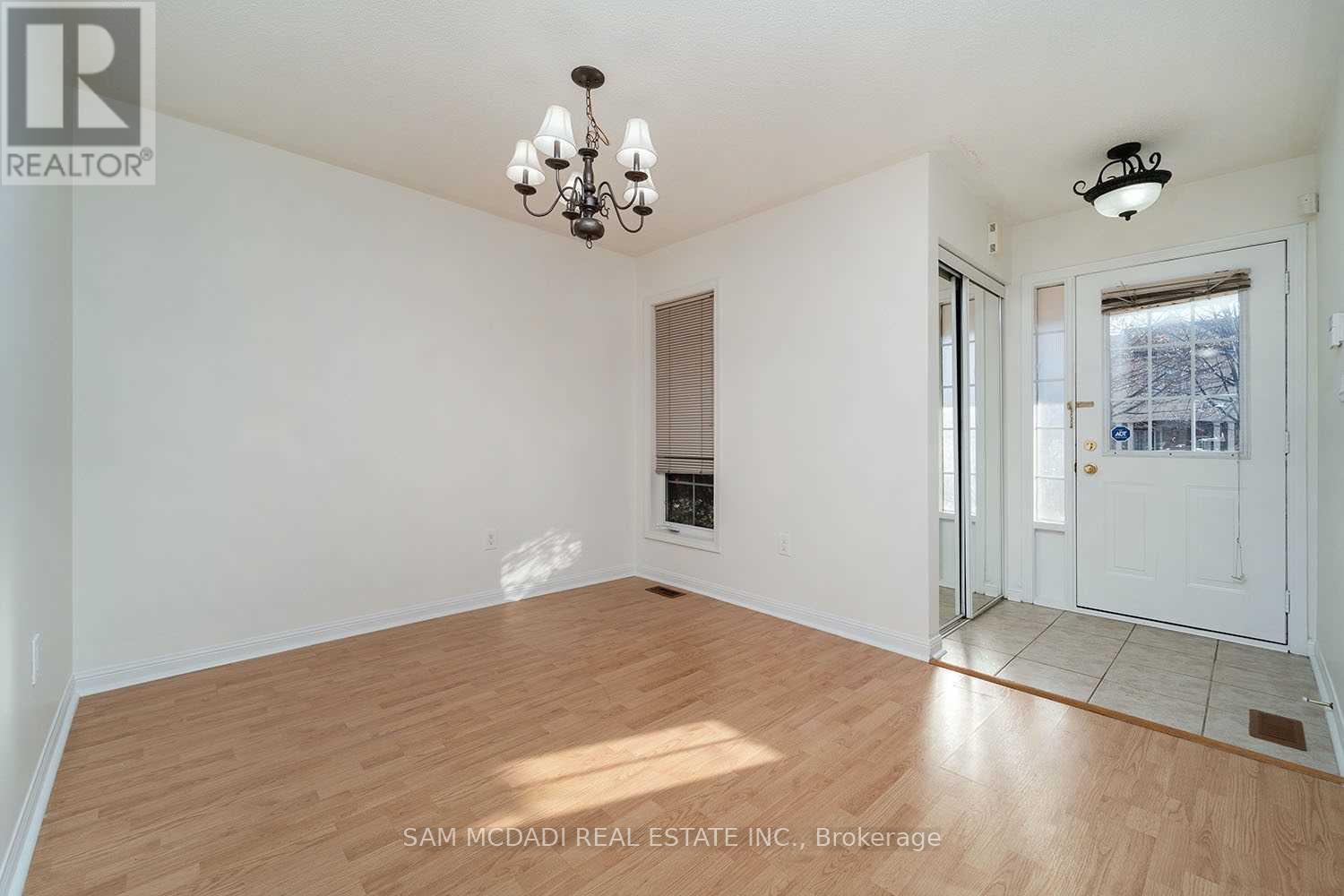 2447 Baintree Crescent, Oakville, Ontario  L6M 4W9 - Photo 4 - W13093156