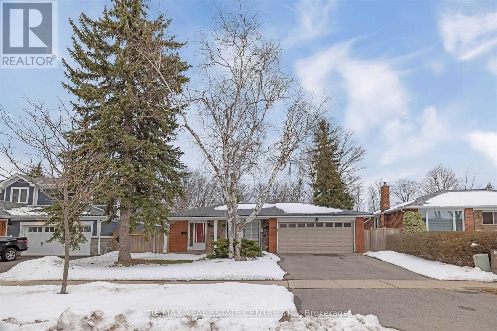 1172 Queens Avenue, Oakville, Ontario  L6H 2B5 - Photo 2 - W13093218