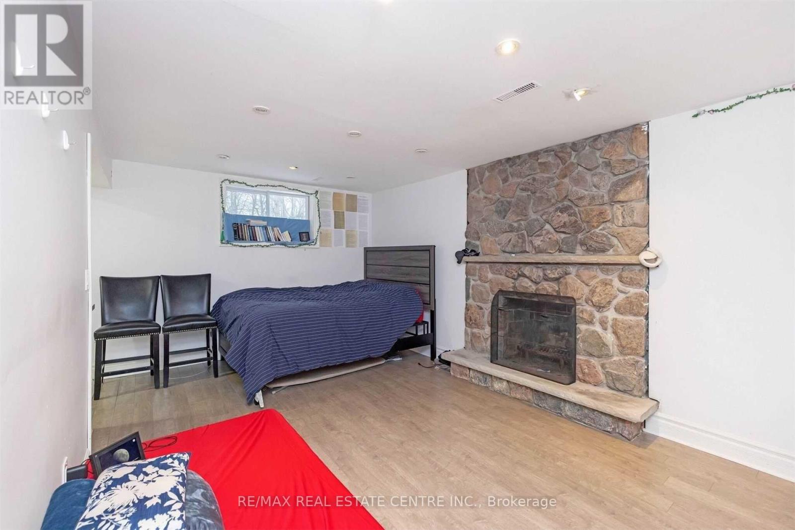 1172 Queens Avenue, Oakville, Ontario  L6H 2B5 - Photo 7 - W13093218