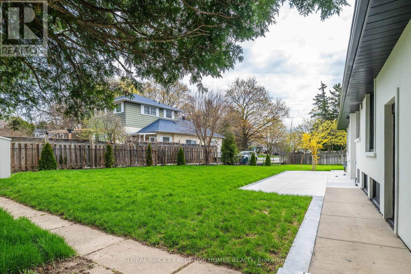 307 Lees Lane, Oakville, Ontario  L6L 4S2 - Photo 47 - W13093220