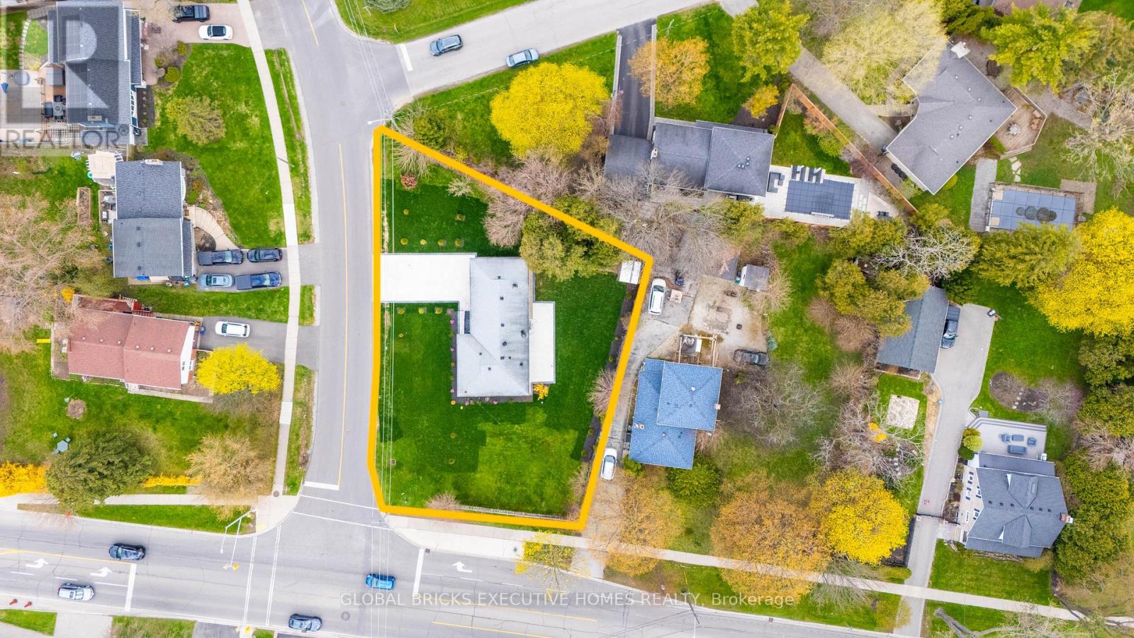 307 Lees Lane, Oakville, Ontario  L6L 4S2 - Photo 8 - W13093220