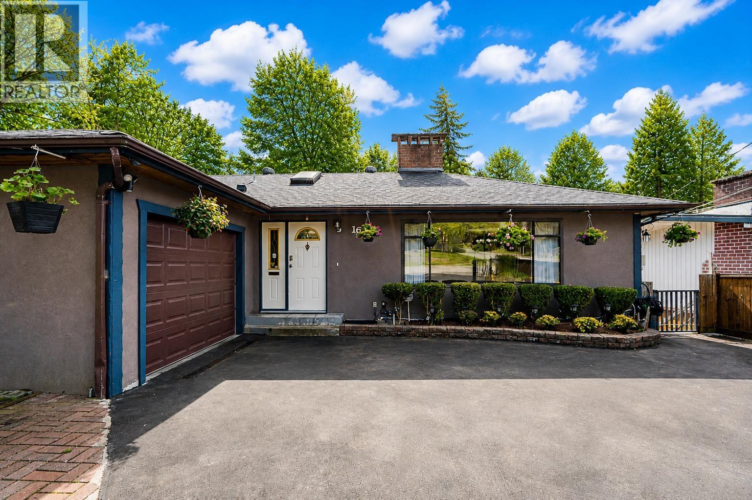 1650 Rochester Avenue, Coquitlam, British Columbia  V3K 2X8 - Photo 3 - R3119598
