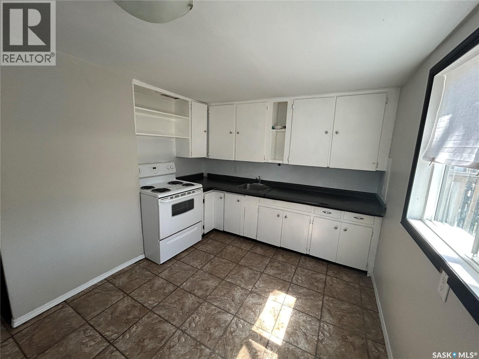 607 28th Street W, Saskatoon, Saskatchewan  S7L 0L2 - Photo 5 - SK035069
