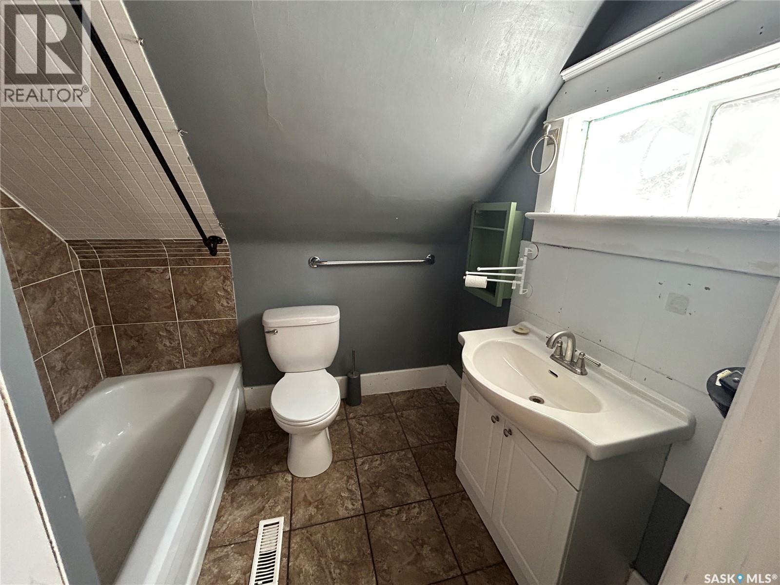 607 28th Street W, Saskatoon, Saskatchewan  S7L 0L2 - Photo 7 - SK035069