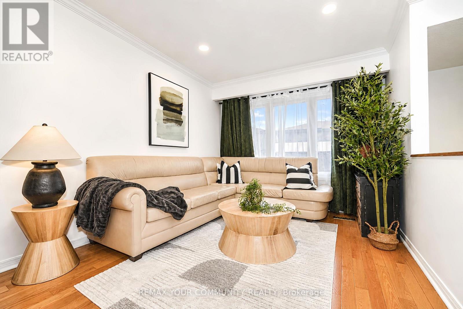 71 Maple Branch Path, Toronto, Ontario  M9P 3T4 - Photo 4 - W13093244