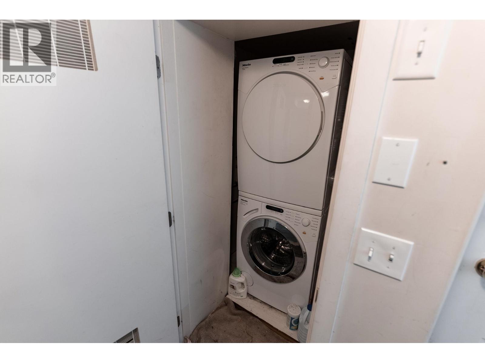 832 Salsbury Drive, Vancouver, British Columbia  V5L 4A2 - Photo 37 - R3119971
