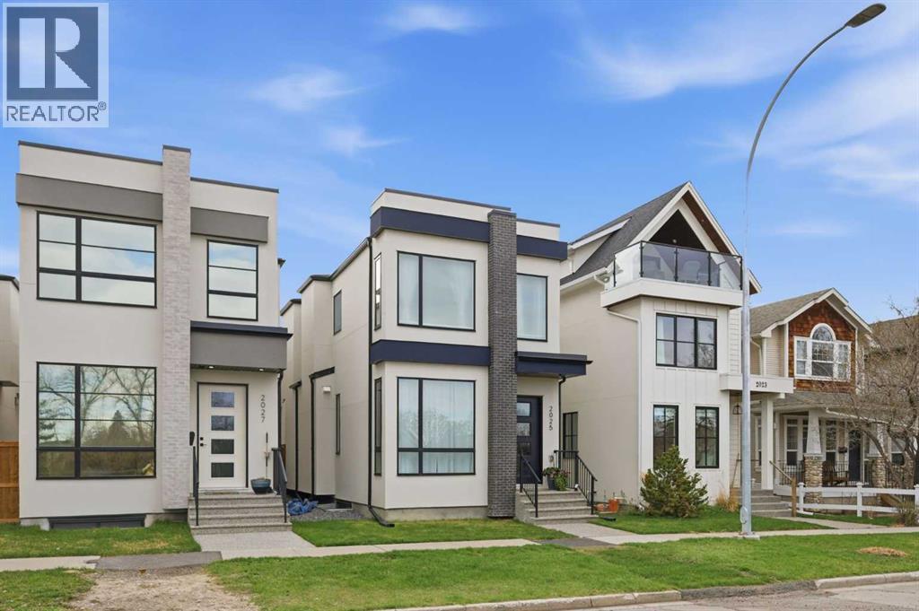 2025 26 Street Sw, Calgary, Alberta  T3E 2A3 - Photo 2 - A2308725