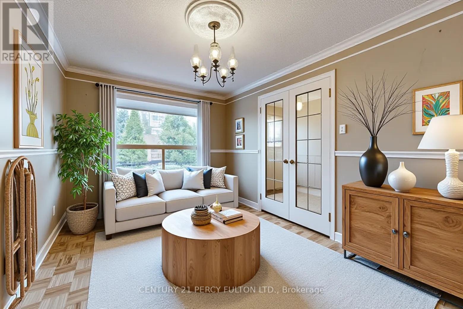 69 Twenty Fourth Street, Toronto, Ontario  M8V 3N7 - Photo 5 - W13084454