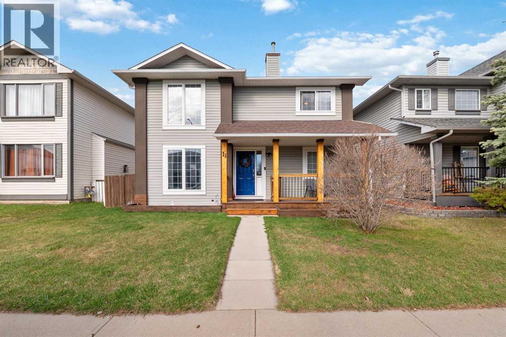 11 Woodside Circle, Airdrie, Alberta  T4B 2H8 - Photo 1 - A2306715