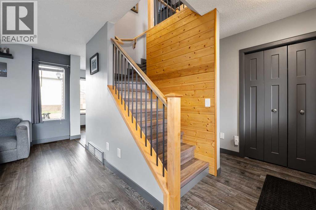 11 Woodside Circle, Airdrie, Alberta  T4B 2H8 - Photo 13 - A2306715