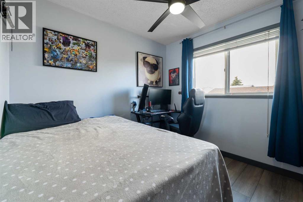 11 Woodside Circle, Airdrie, Alberta  T4B 2H8 - Photo 14 - A2306715