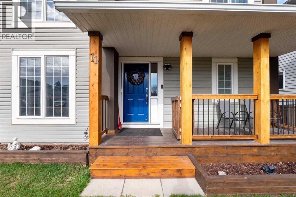 11 Woodside Circle, Airdrie, Alberta  T4B 2H8 - Photo 2 - A2306715
