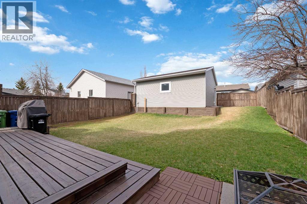 11 Woodside Circle, Airdrie, Alberta  T4B 2H8 - Photo 32 - A2306715